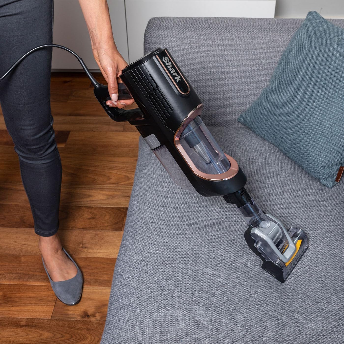 Shark HZ500EUT, Corded Stick Vacuum, Kabelgebundener Reiniger Roségold, 450 W, 0.3 liters, 80 Dezibel